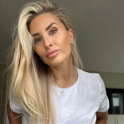 Louise Angelica profile