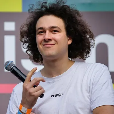 Louis Motaal profile