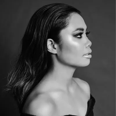 LOURIZA profile