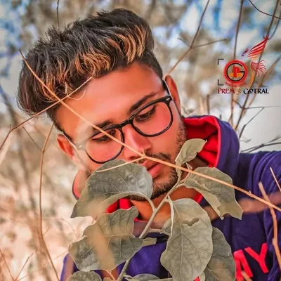 پیاری_زبو profile