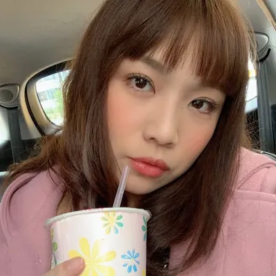 盧小蜜。emily lu profile