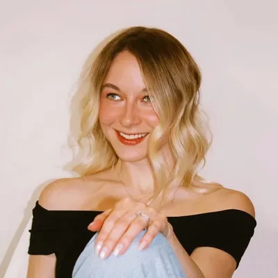 nicole rae profile