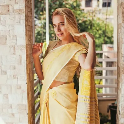 Ukrainian in a saree❤️ profile