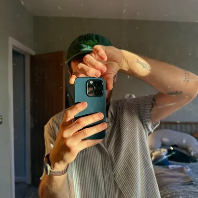 Loz Ives profile
