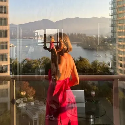 Larissa profile