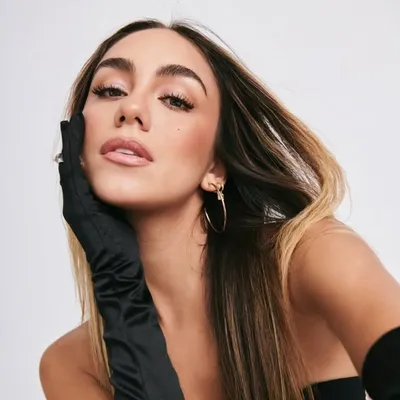 Luana Barron profile