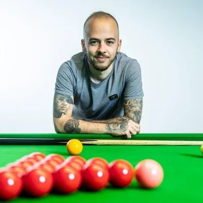 Luca Brecel profile