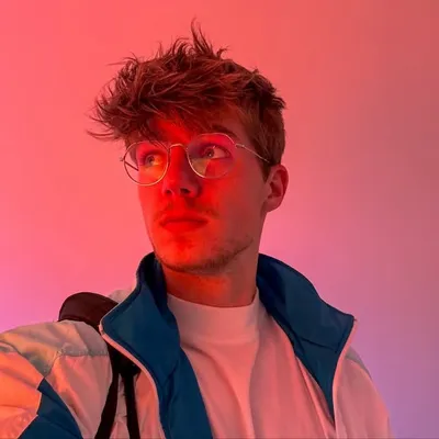 LUCA NEUMANN profile
