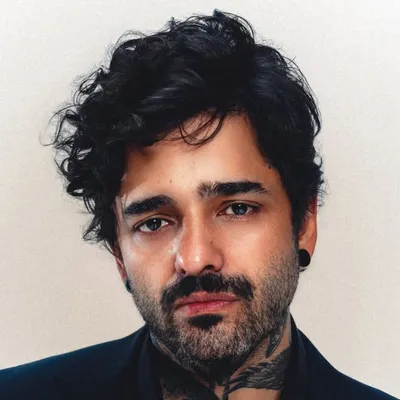 Lucas Silveira profile