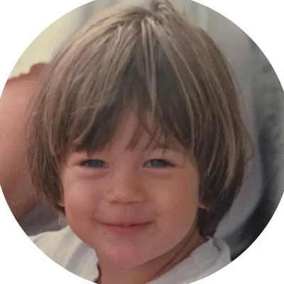 Lucas Bravo profile