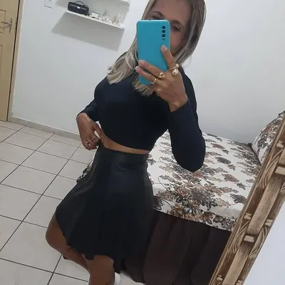 Lucia Marinho profile