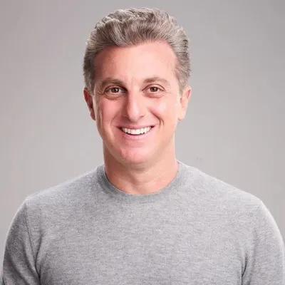 Luciano Huck profile