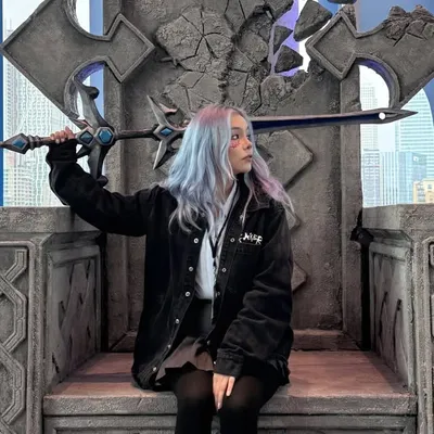 LucyWeird ๐ profile