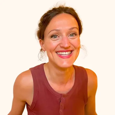 Lucie 🌞 Yoga thérapeute psychosomatique profile