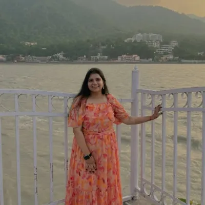 लखनवीं मुसाफ़िर 🌻