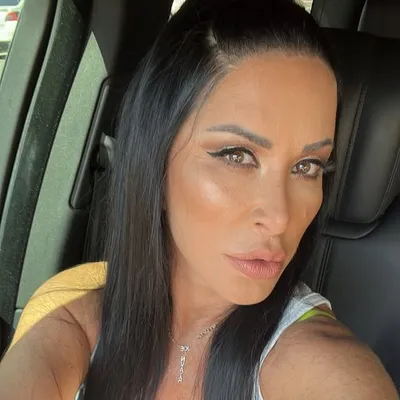 Lucy Samuelian profile