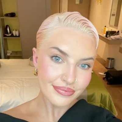 Waterford make up and brows profile