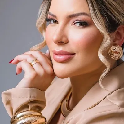 Lᴜᴄʏ Pᴇᴛᴛɪɴᴇʟ profile