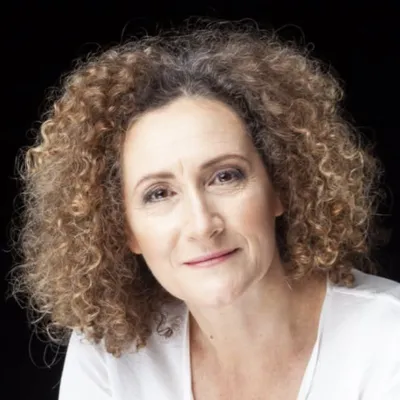 LUISA CRUZ profile
