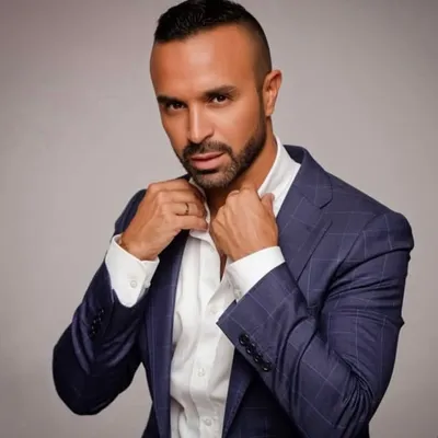 LUIS ROLLÁN profile