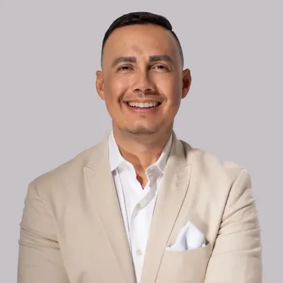 Luis Sandoval profile