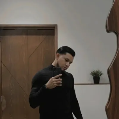 Luis Uribe profile