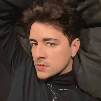 LUKAS ARCHER profile