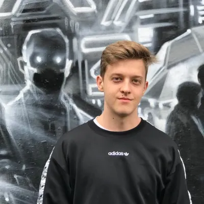 Lukas profile