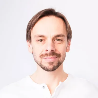 Lukas Fronk profile