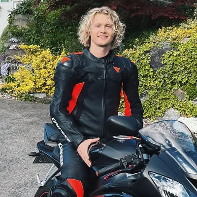 Lukas profile