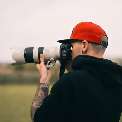 Lukas Vincour xⓋx | Vegan | Photographer | Documentarian profile