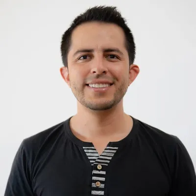 Lucas Bustamante profile