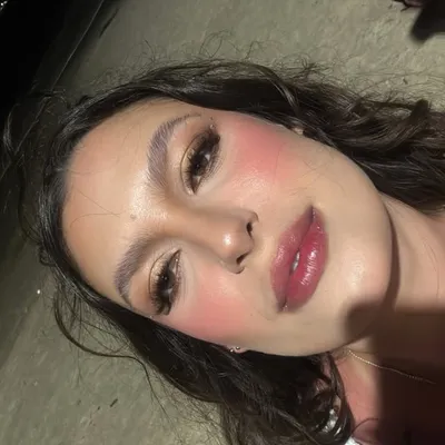 luana trevisani bote profile
