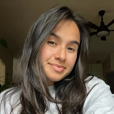 Luna Zuniga profile