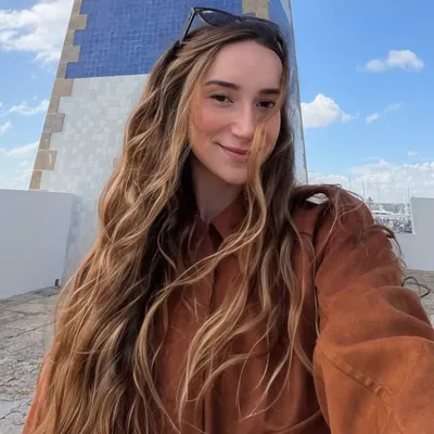 Luísa Schneider profile