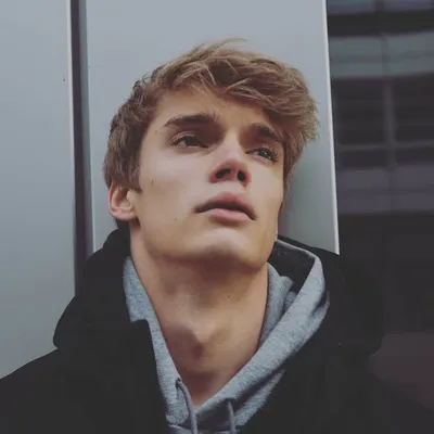 Lutz Diettrich profile