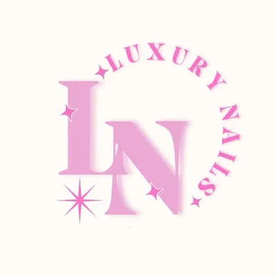 Luxury nails spa | Uñas profile
