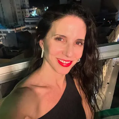 Luz Valdivieso profile