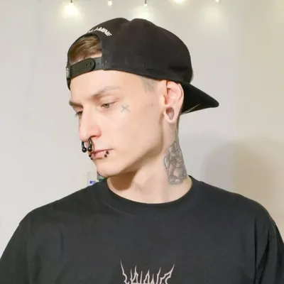 Leon Maximilian profile
