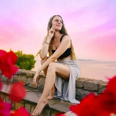 Alina Go profile