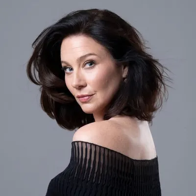 Lynn Collins profile