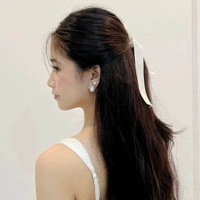 Liz profile