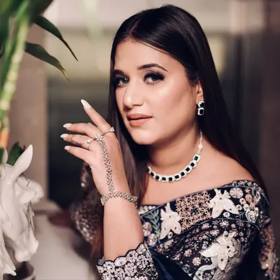 Maanya Arora Rastogi profile