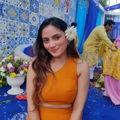 MAANYA BHATNAGAR ๐ธ profile