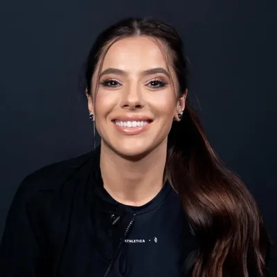 Paola Machado 🇧🇷 profile