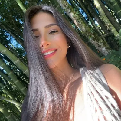 Maria Clara Valencia profile
