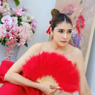เพี๊ยช กนกลดา profile