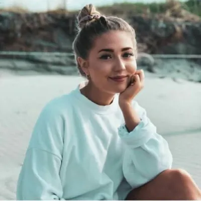 Maddie Perry profile