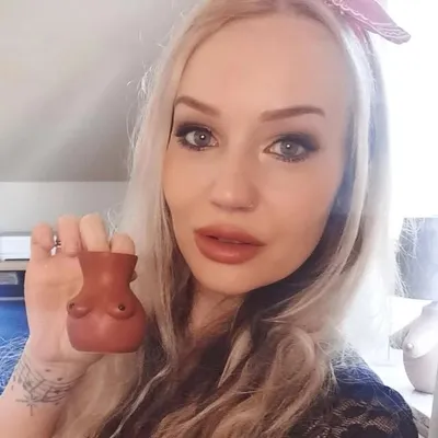 Madeleine profile