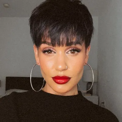 Madeleine Schön | Short Hair & Beauty profile